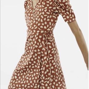 Compañía Fantastica Leaf Wrap Dress